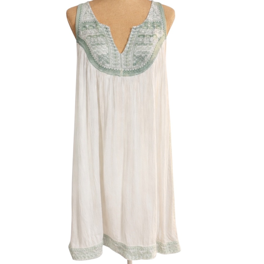 Fashion Fuse 3X Boho Embroidered White Rayon Open Back Sundress Plus Size